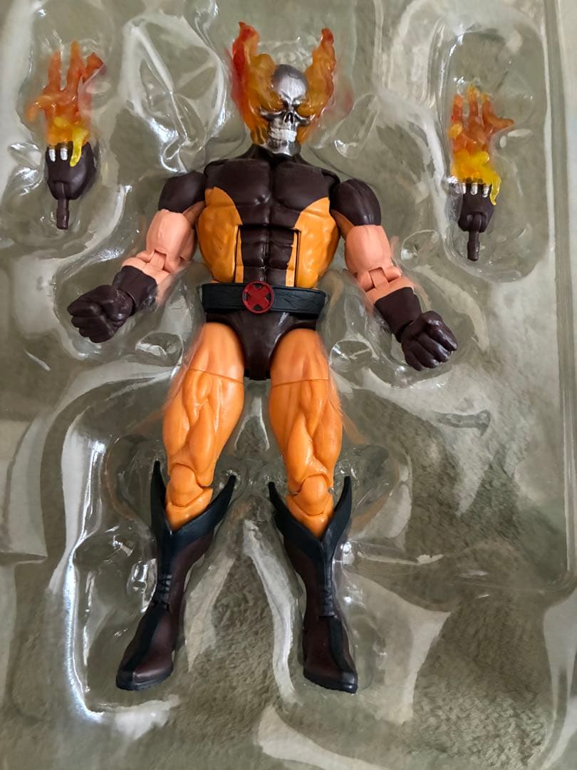 マーベルレジェンド　ヘルヴァリン　ダケン　セット　開封品　ウルヴァリン　箱痛み