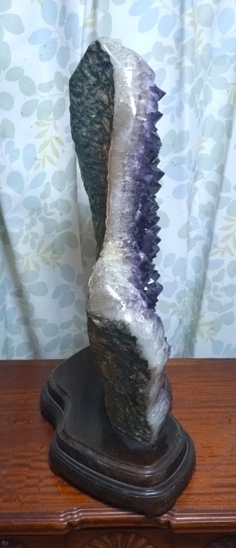アメジストクラスター　高さ約63㎝　重量約25.1㎏