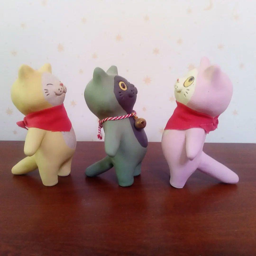 布施猫笑店さん　ニャン置物3体セット