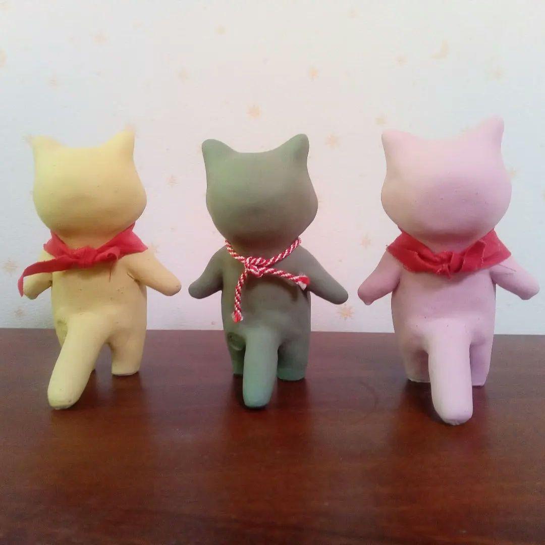 布施猫笑店さん　ニャン置物3体セット