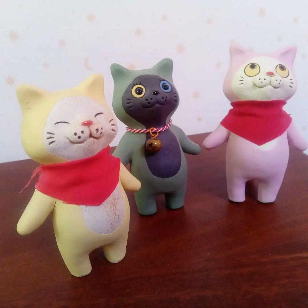 布施猫笑店さん　ニャン置物3体セット