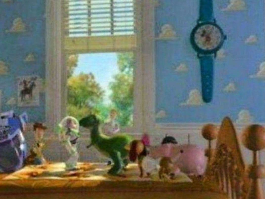 【週末セール】トイストーリー アンディ部屋の壁掛け時計