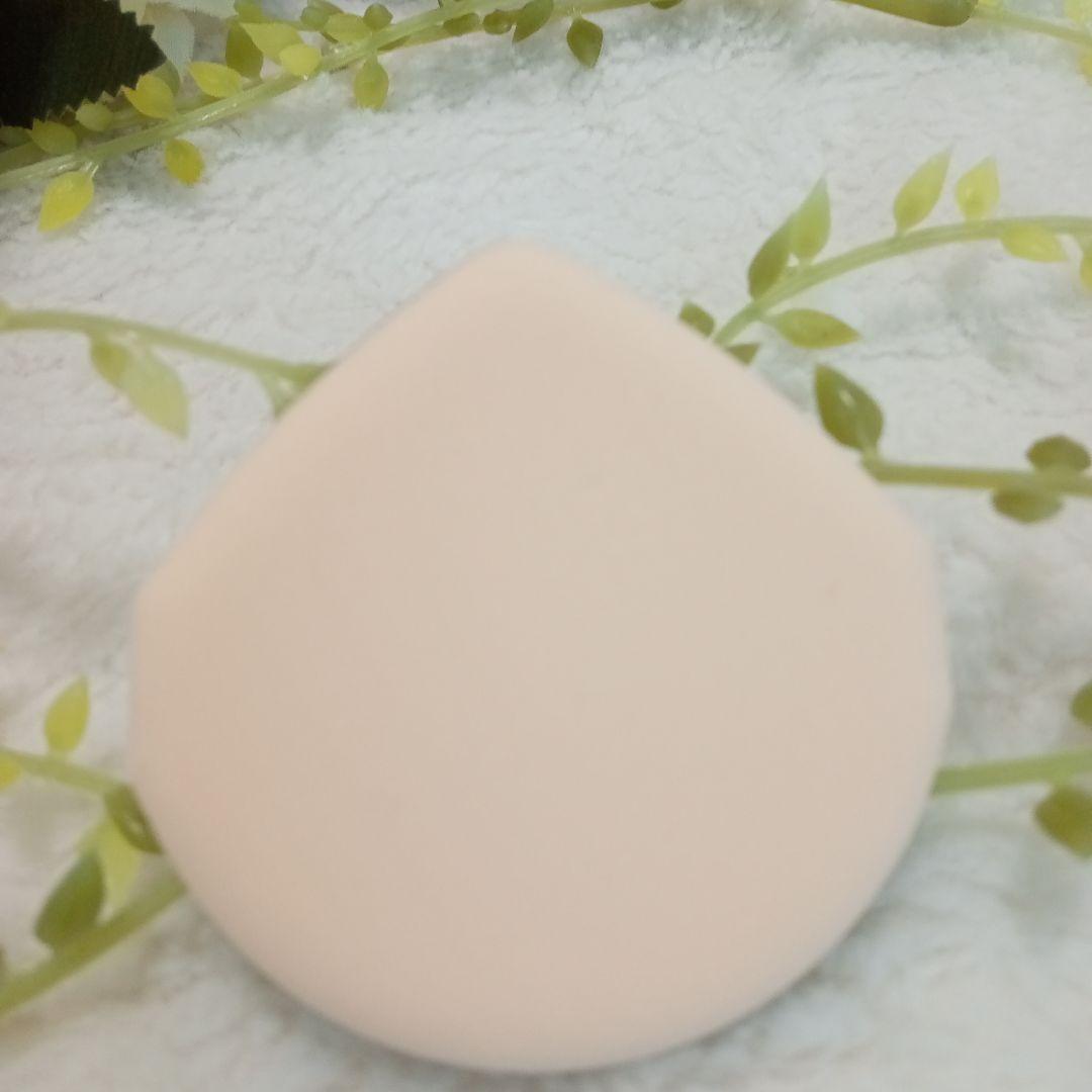 PRADA AUGMENTED SKIN クッションファンデーション LN10