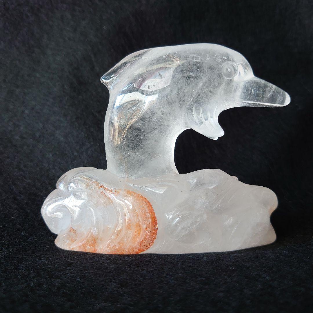 水晶ゴールデンヒーラー入り　波乗りイルカ　素敵な逸品
