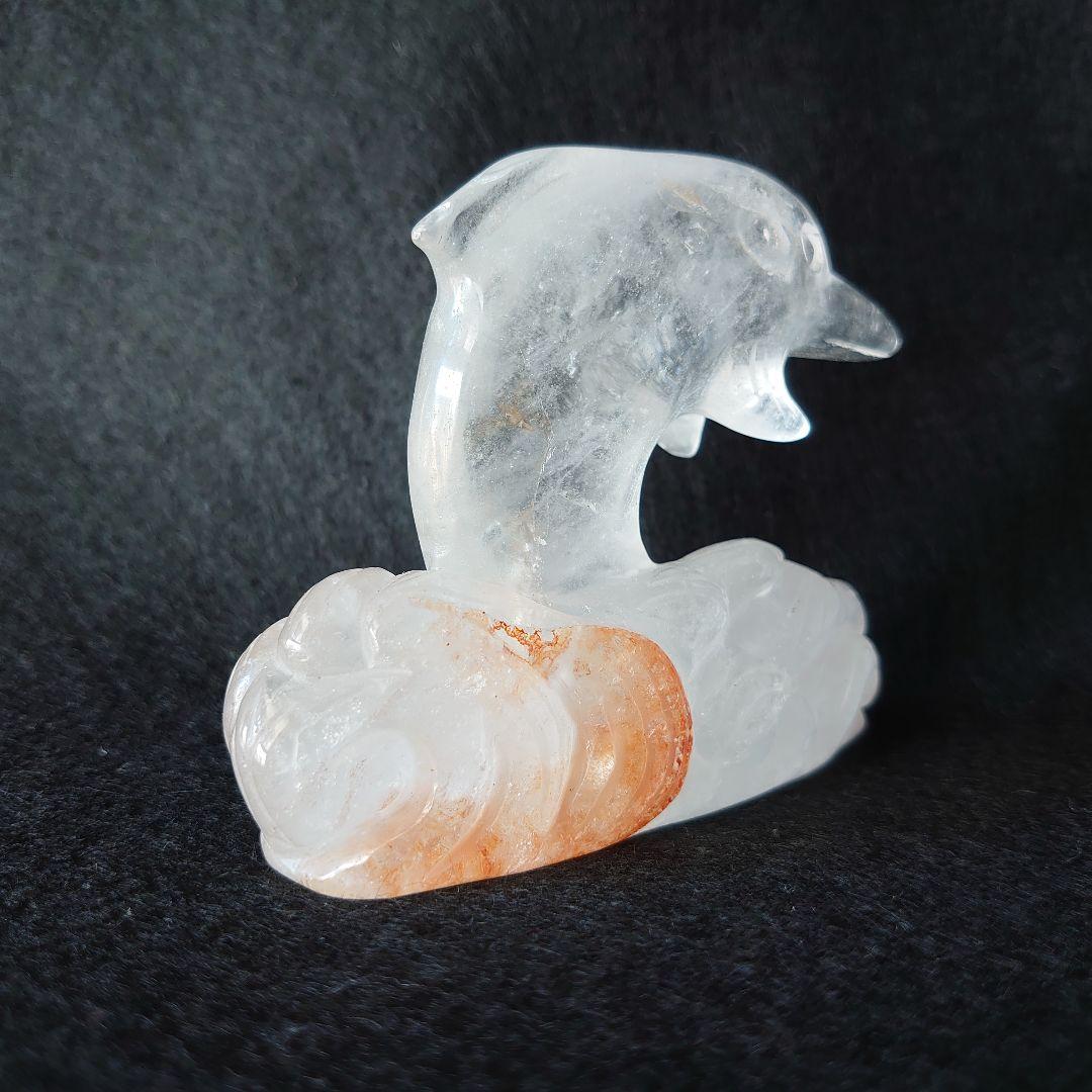 水晶ゴールデンヒーラー入り　波乗りイルカ　素敵な逸品