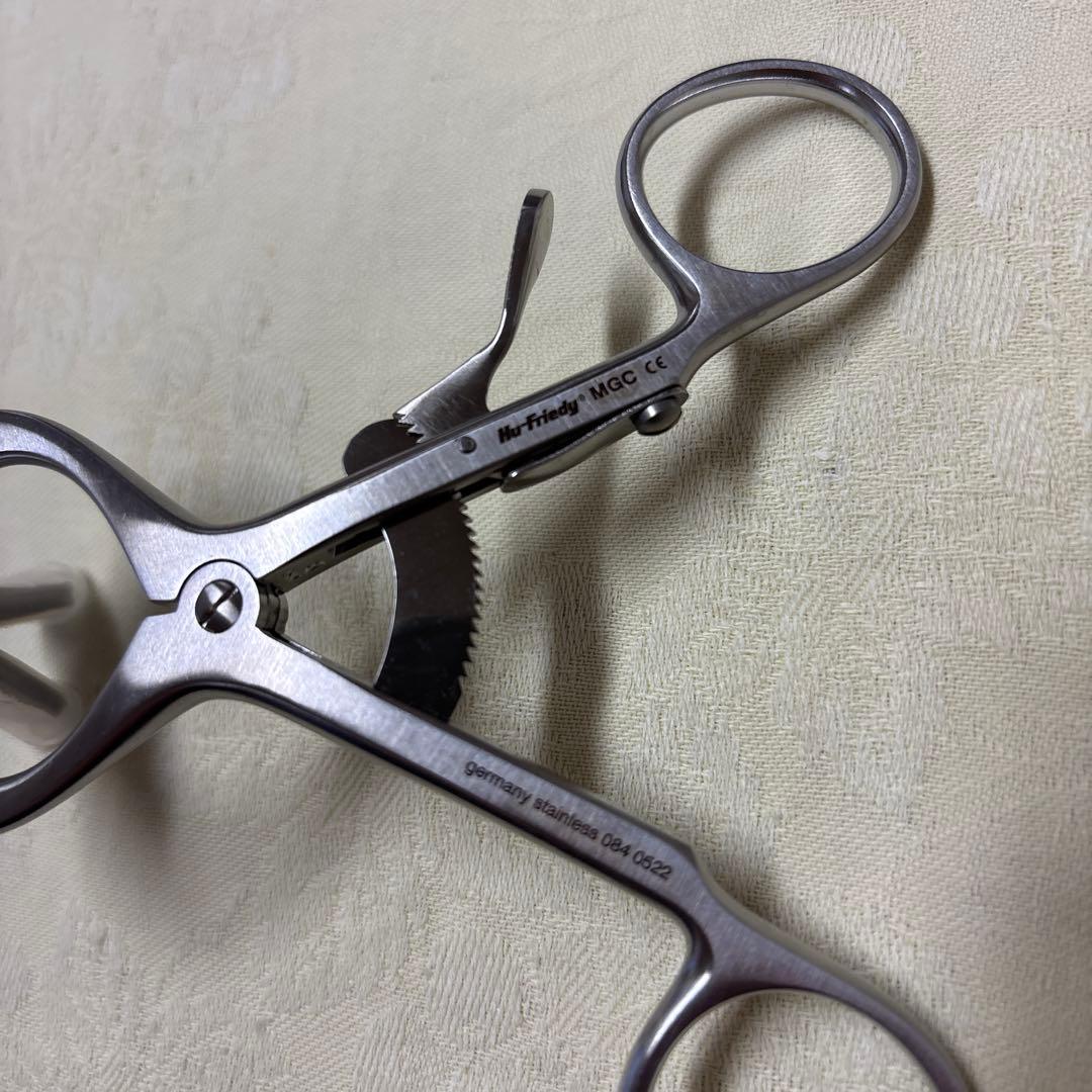 ヒューフレディ　万能開咬器