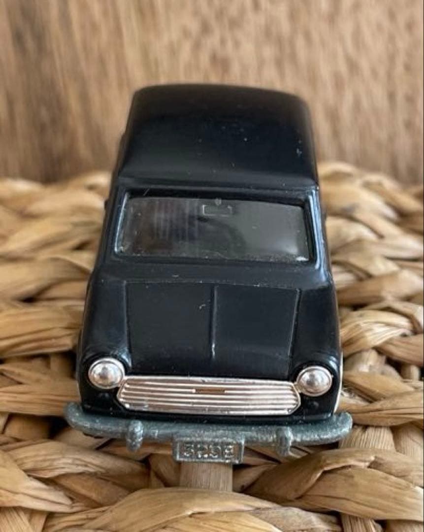 トミカ〉F8 ミニクーパー 丸栄特注 艶消黒 (日本製) - メルカリ