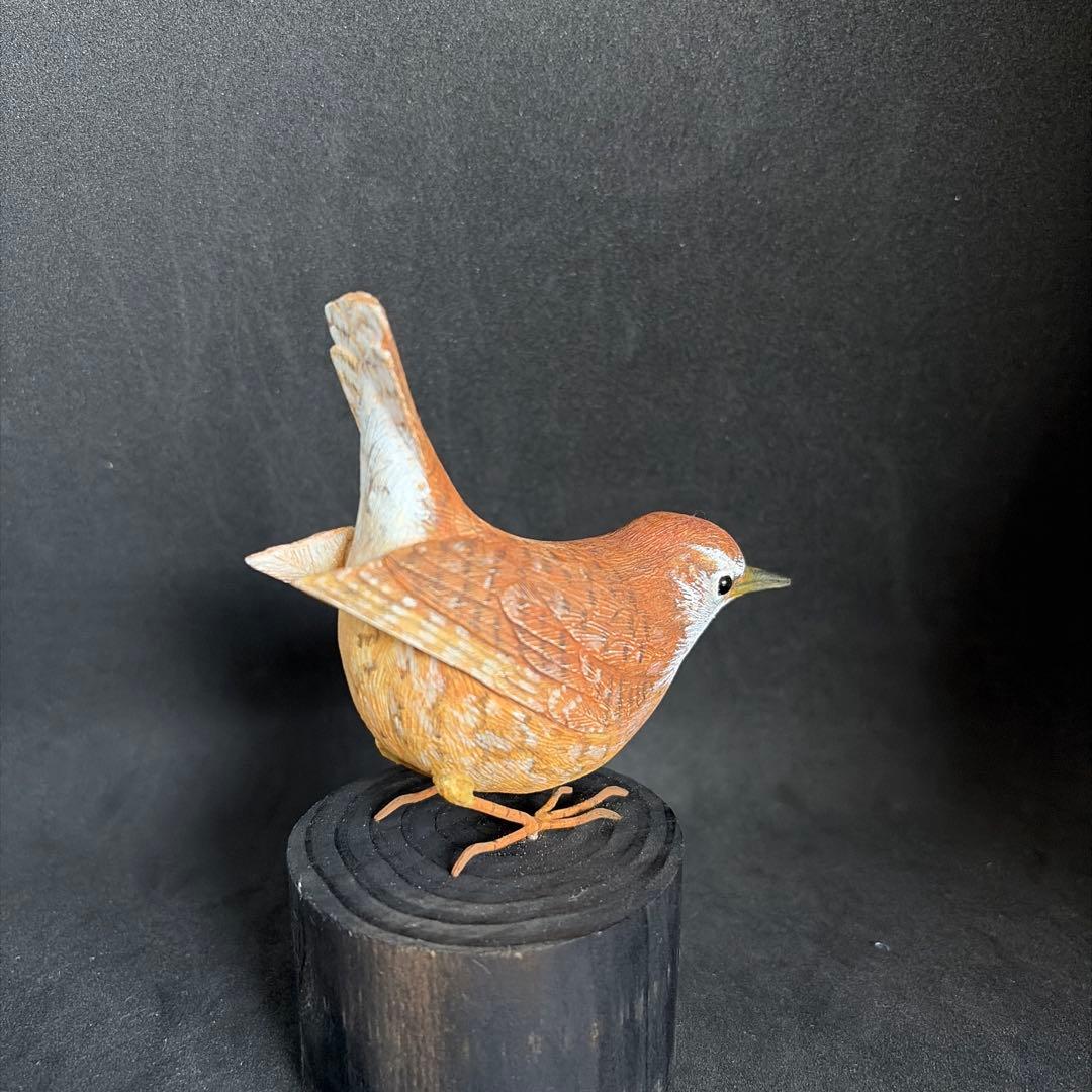 ミソサザイ　木彫りの野鳥　バードカービング　野鳥彫刻　リアル野鳥