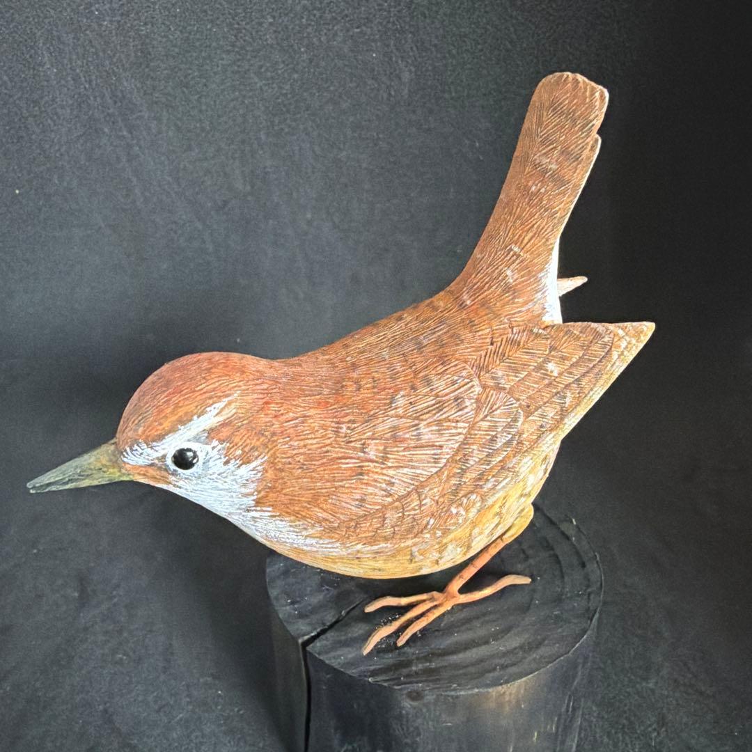 ミソサザイ　木彫りの野鳥　バードカービング　野鳥彫刻　リアル野鳥