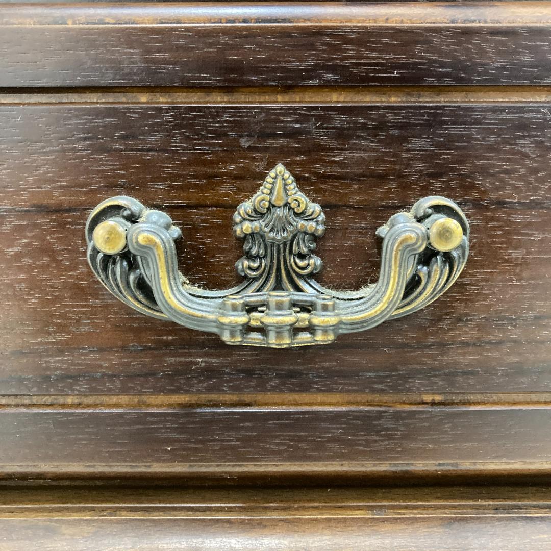 【カリモク】コロニアル サイドボード リビングボード　キャビネット