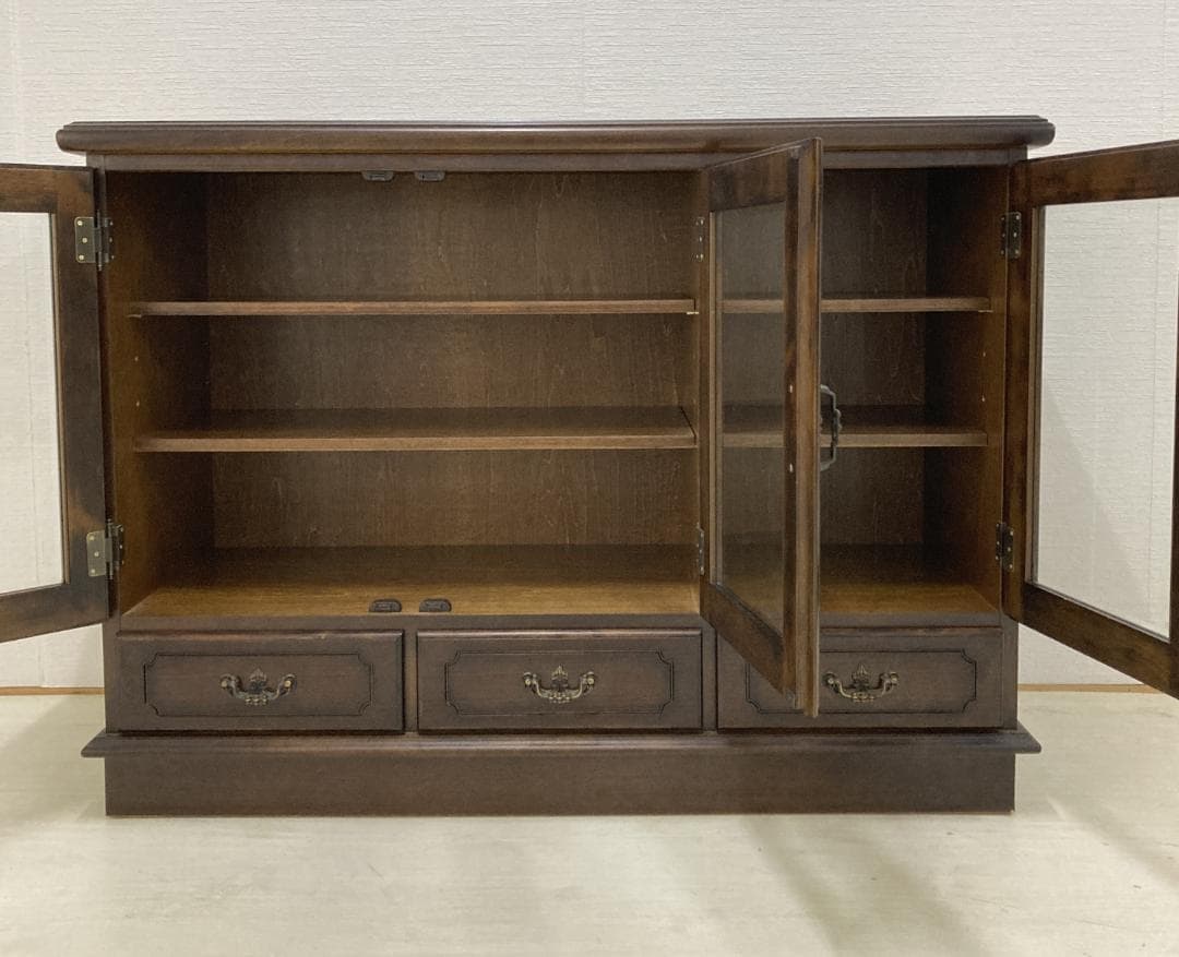 【カリモク】コロニアル サイドボード リビングボード　キャビネット