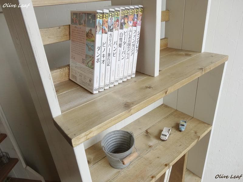 サイズオーダー可！スリム仕切り4段ラック●シャビーホワイト天然木無垢材●受注製作