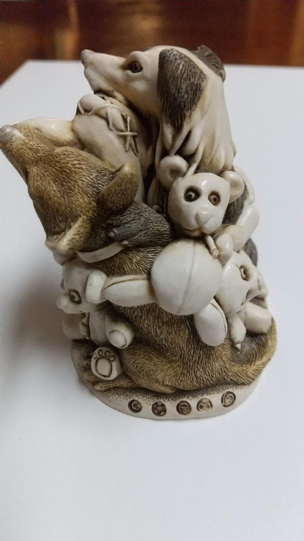 ハーモニーキングダム　犬の置物　引き裂かれたぬいぐるみ 製造終了品 入手困難