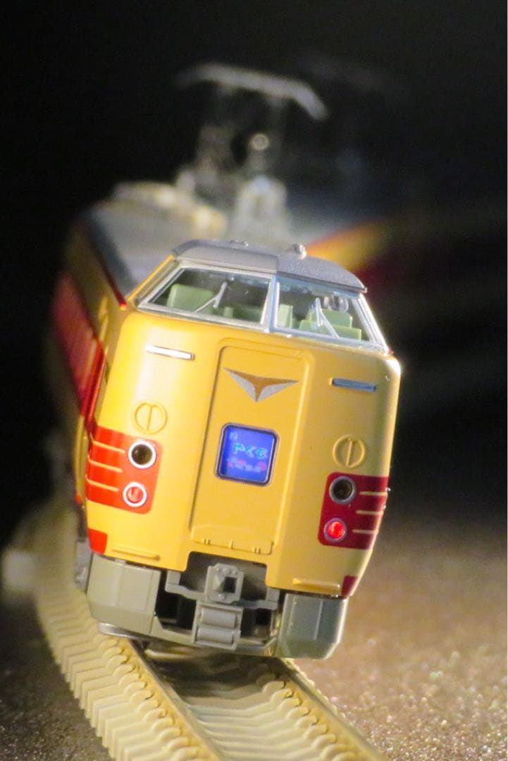 KATO 【特別企画品】 381系 ＜国鉄色リバイバルやくも＞【新品,未使用品】