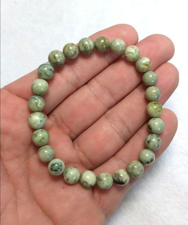 【高品質】日高翡翠　ブレスレット　８㎜　小粒　ひすい　ヒスイ　健康運