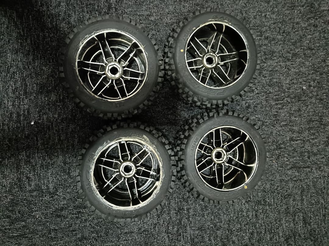 入手困難オフロードタイヤ　プロライン1/8　モンスタートラック　トラギー17mm