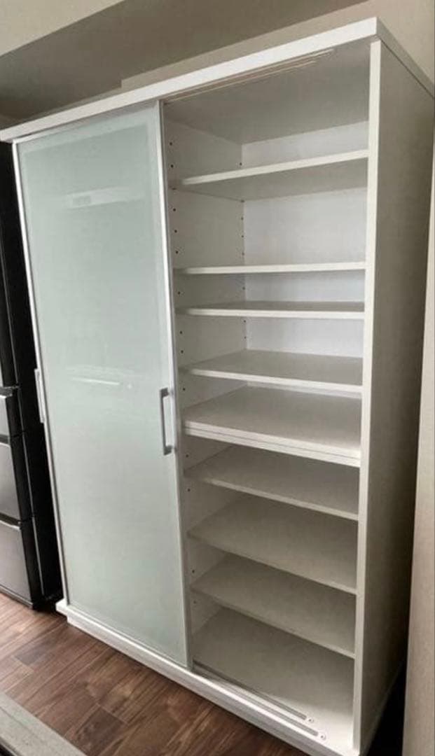 ロウヤ　ホワイト 食器棚　/大塚家具　ネロ　ではありません