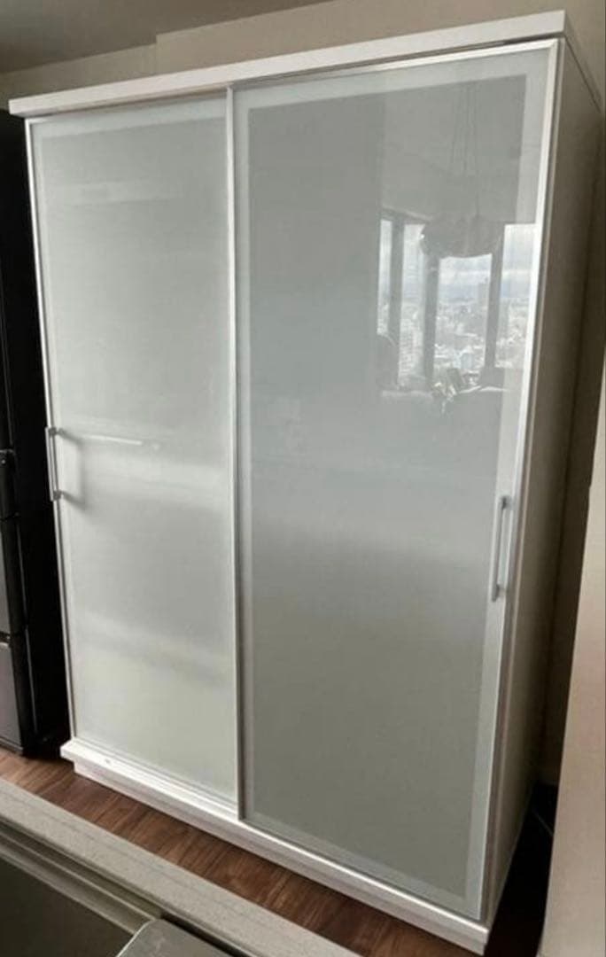 ロウヤ　ホワイト 食器棚　/大塚家具　ネロ　ではありません