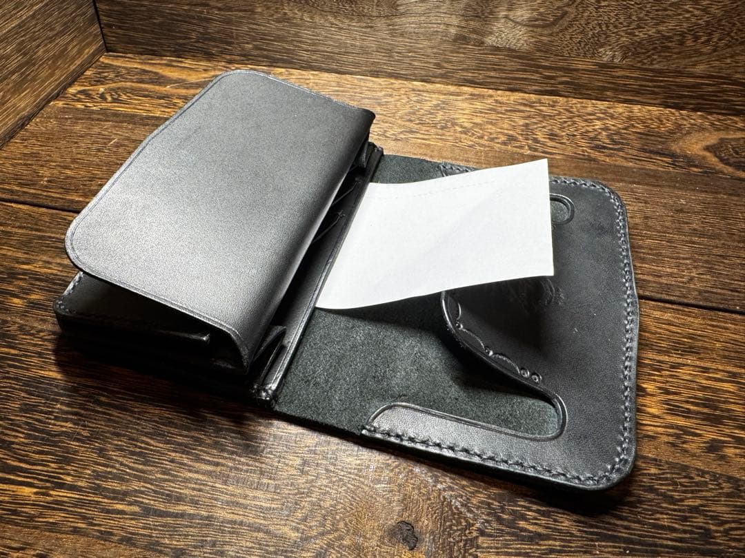 バイカーズウォレット　クロコダイル　型押しレザー　二つ折財布