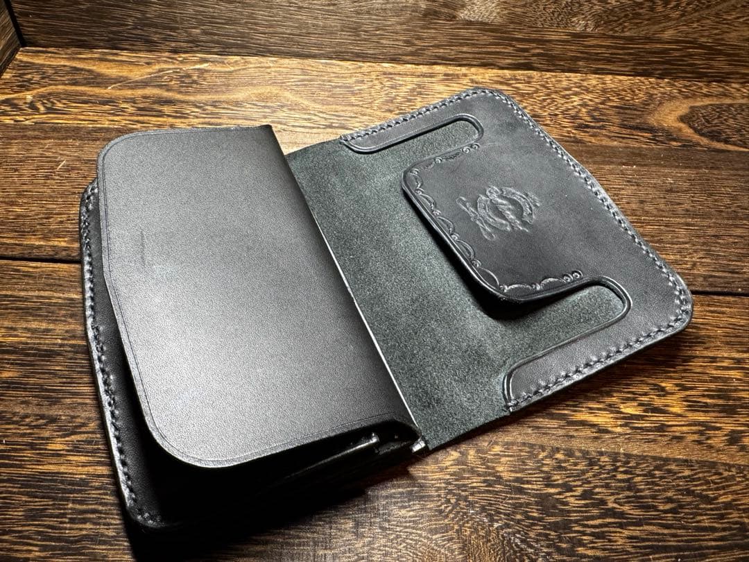 バイカーズウォレット　クロコダイル　型押しレザー　二つ折財布