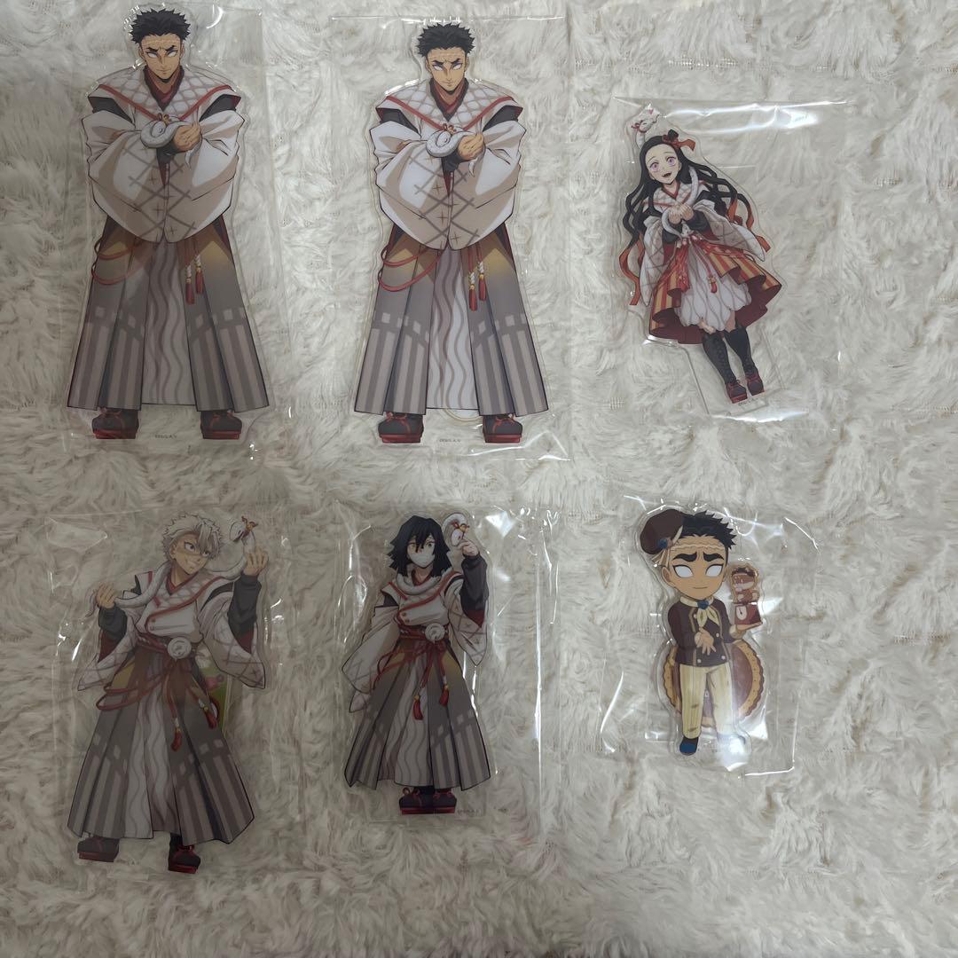 鬼滅の刃 グッズ まとめ売り アクスタ 缶バッジ カード ステッカー しおり多数