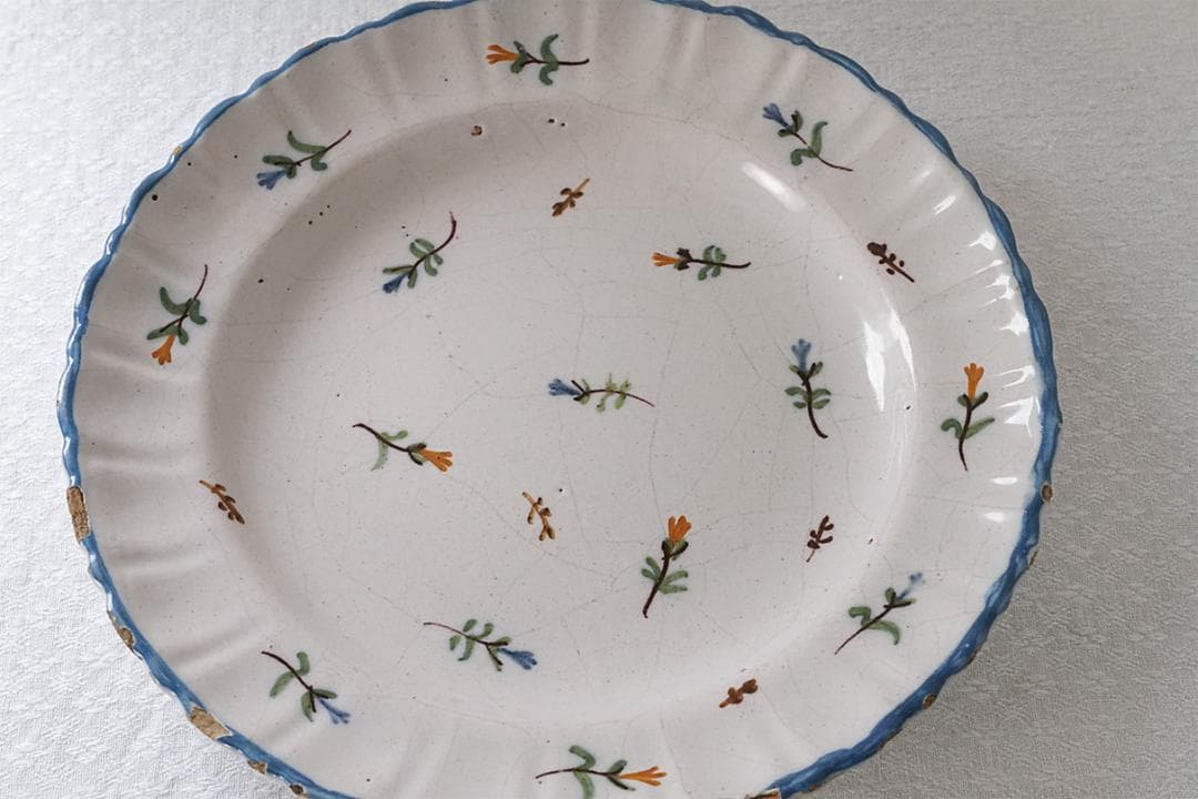 フランスアンティーク 　18世紀　南仏　色絵付け　陶器皿　22.3cm