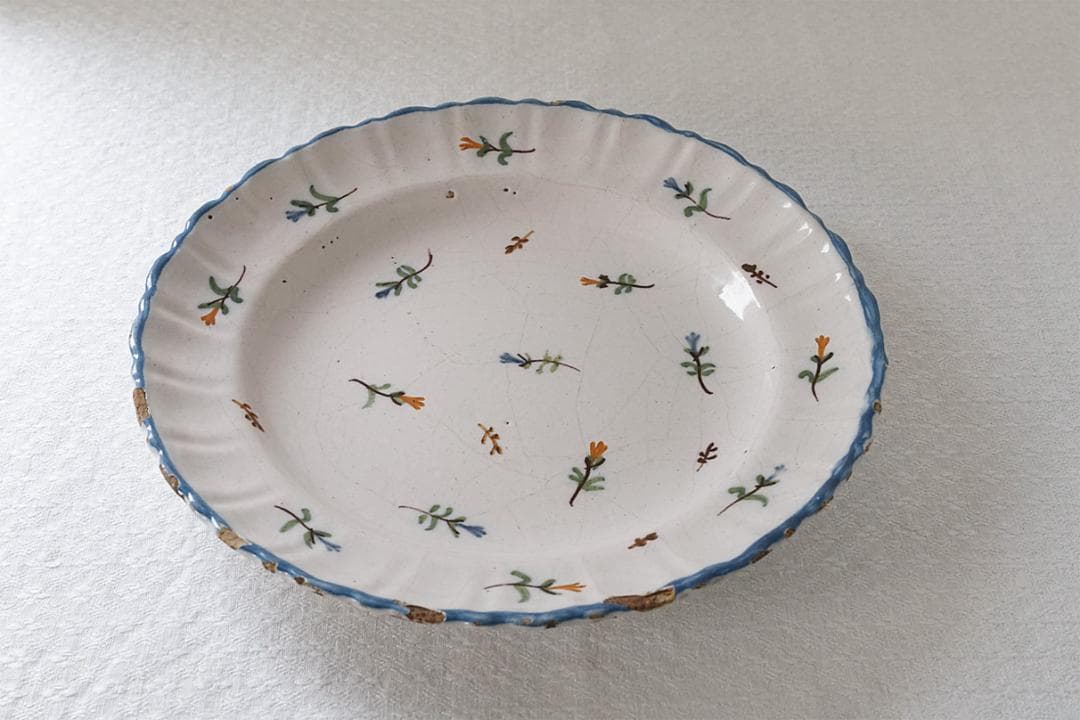 フランスアンティーク 　18世紀　南仏　色絵付け　陶器皿　22.3cm