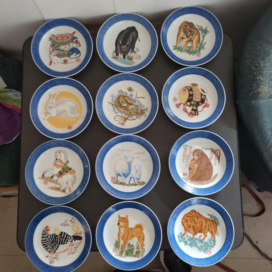 十二支イラストの飾り皿12枚セット - メルカリ