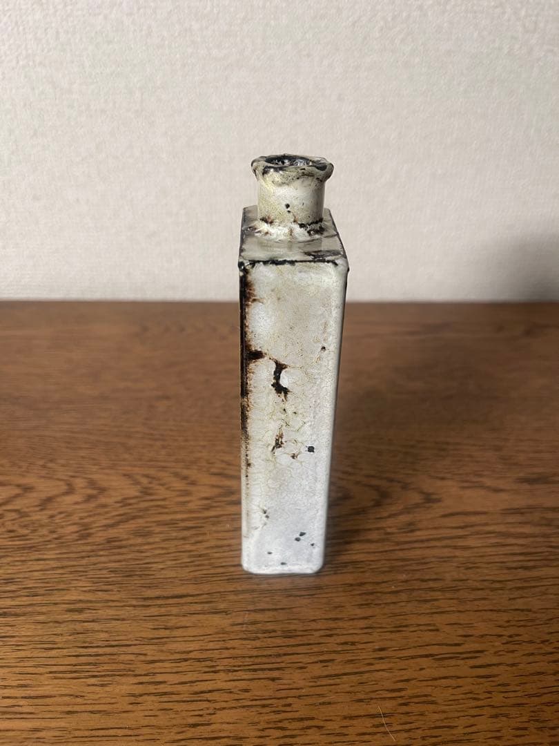 大山求 琺瑯花入