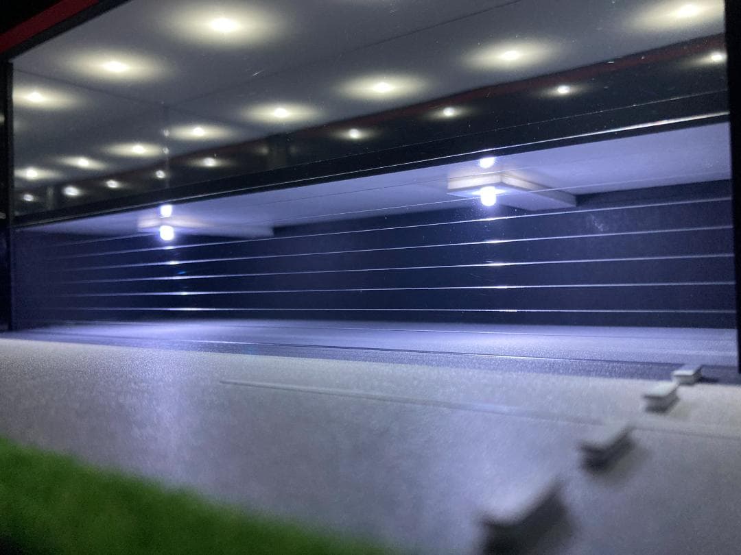 ミニカー用ジオラマ：1/64 カーディーラーⅡ（ブラック＆ダークグレー）