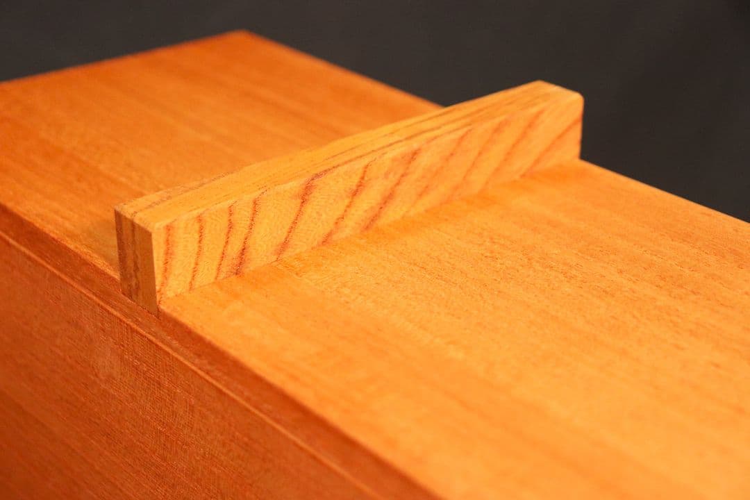 【10キロ用】スリムタイプの桐米びつ　柿渋塗り 国産 けやき