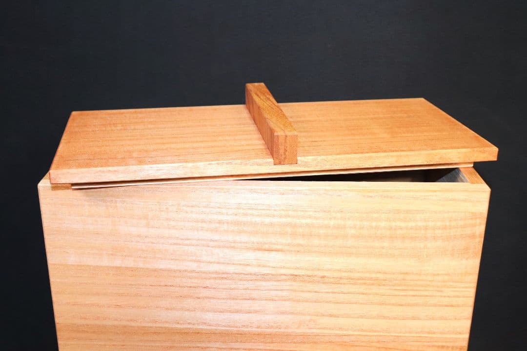 【10キロ用】スリムタイプの桐米びつ　柿渋塗り 国産 けやき