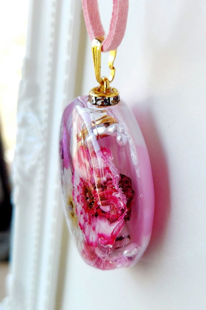 【1131】　レジン　マトリカリア　ネックレス　ペンダント