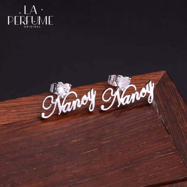 名入れ♡ハートバースデーストーン✨キラキラ✨カスタムピアス ハンドメイド