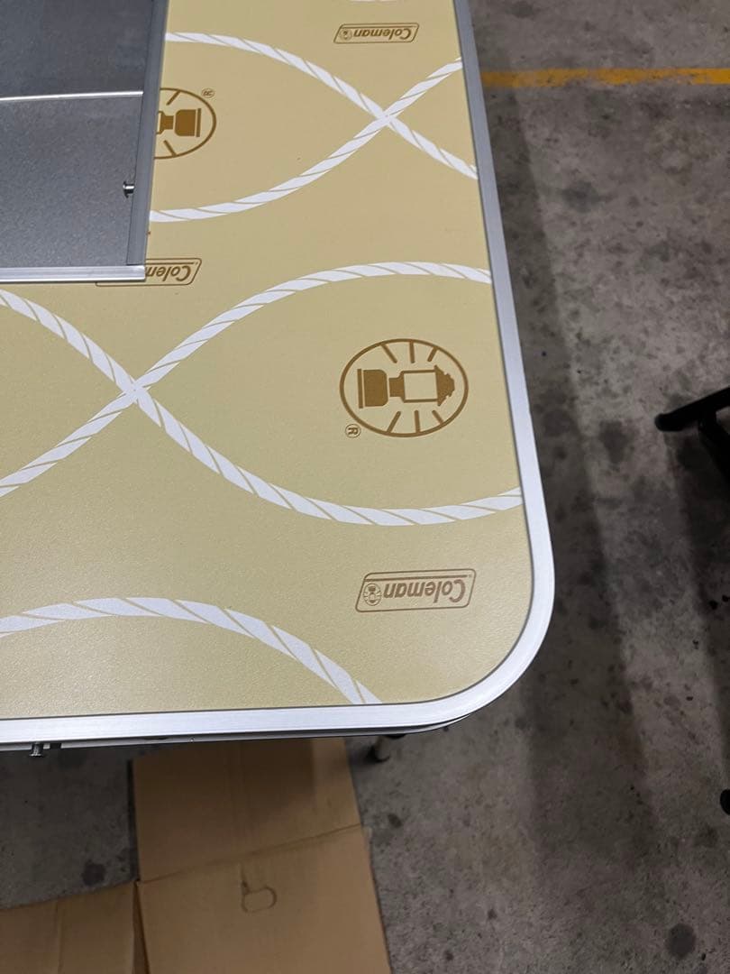 Coleman アウトドアテーブル ベージュ