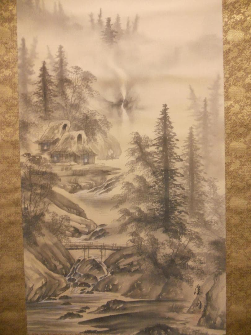 掛け軸 渓舟 水墨山水 絹本 希少 軸装 茶道具 掛軸 です。