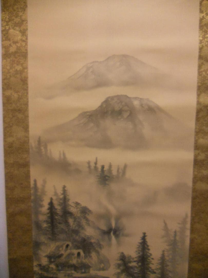 掛け軸 渓舟 水墨山水 絹本 希少 軸装 茶道具 掛軸 です。