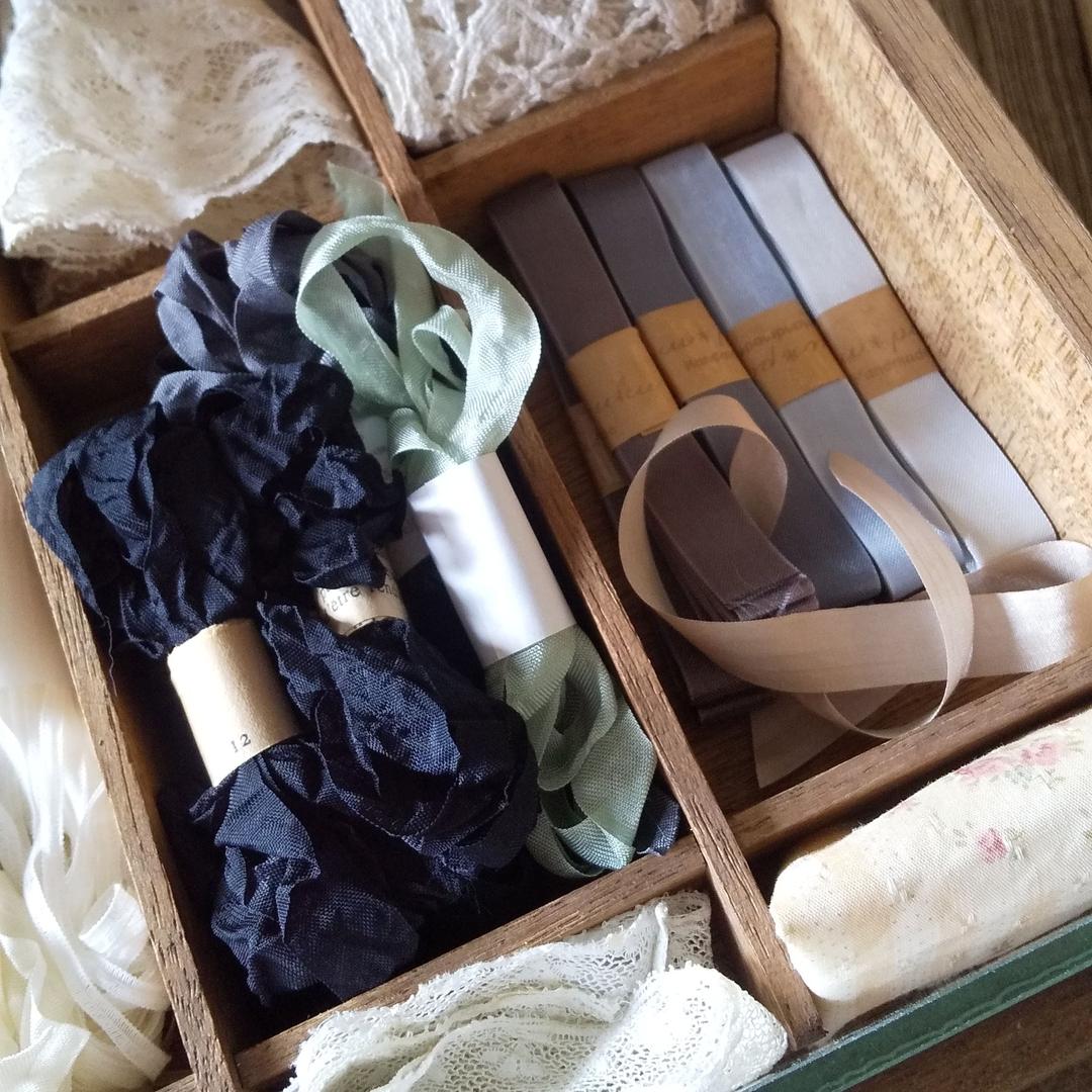 **可愛いアンティークラベルの小包box風♡**