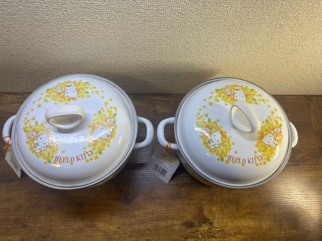 Sanrio ハローキティ ミツバチ ホーロー両手鍋 2個セット 新品 2005