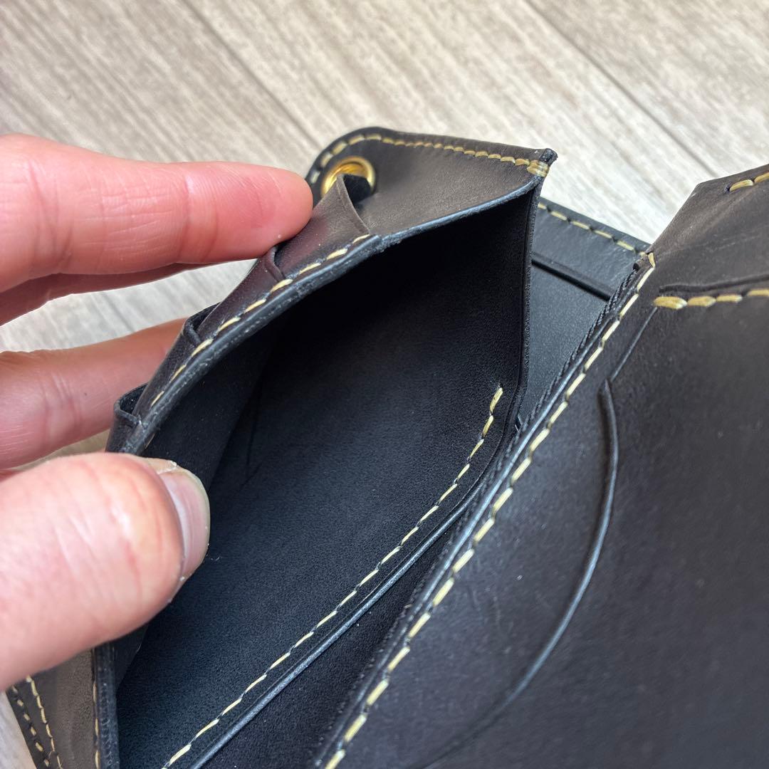 イタリアンレザー　ミドルトラッカーウォレット　真鍮　お札を折らずに収納　タイプB