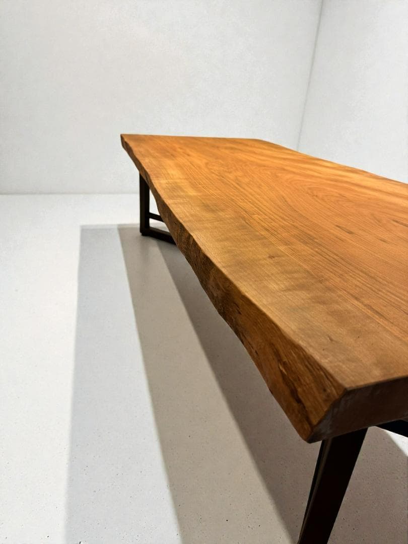 桜 一枚板1400mm｜柔らかな木肌と自然な曲線が美しい無垢天板