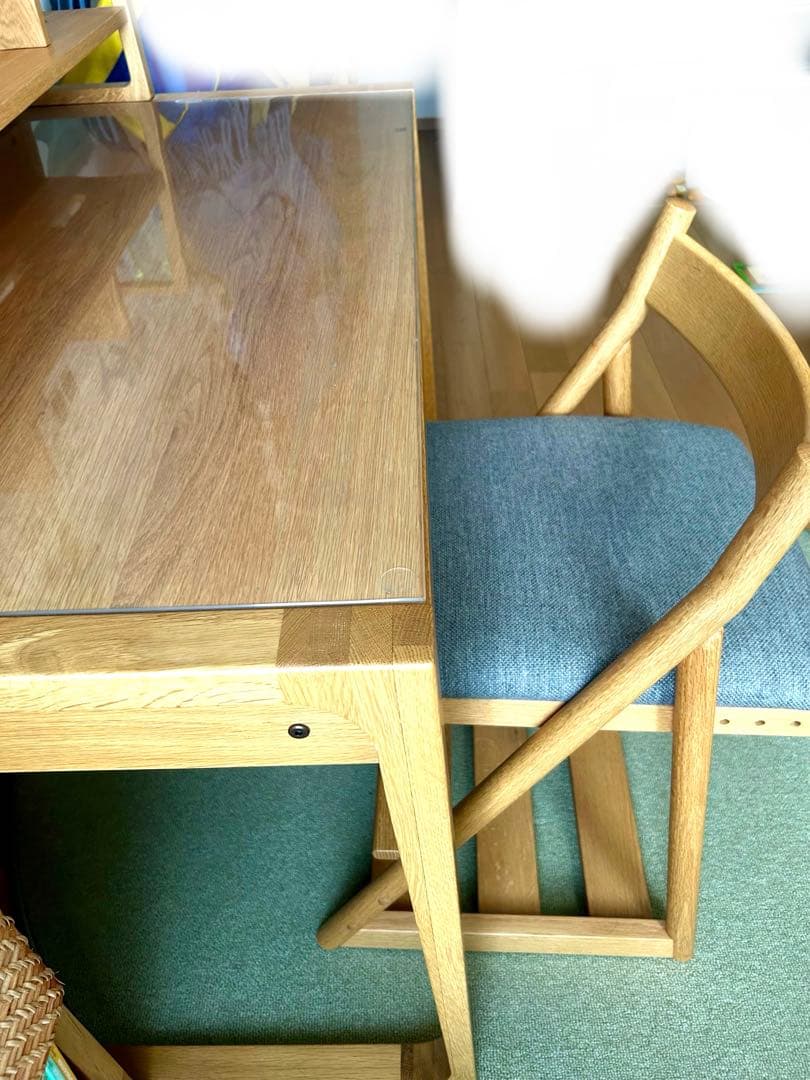 【3月末まで掲載】アクタス　学習机と椅子