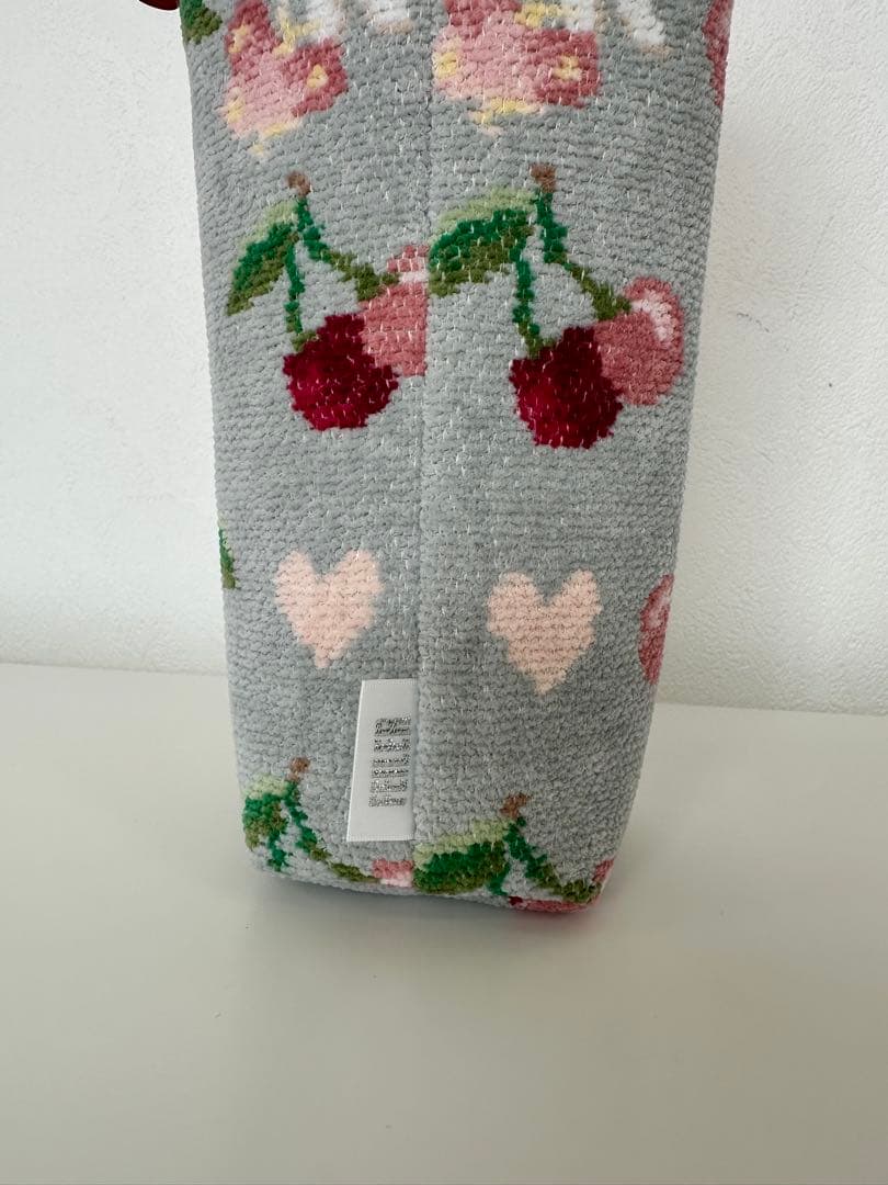 FEILER♡ 新品未使用！キープスマイリングチェリー ボトルポーチ