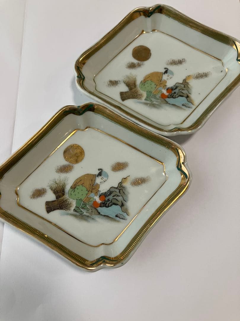 【未確認】古伊万里焼き 手描き 色絵金彩 四方皿 10枚