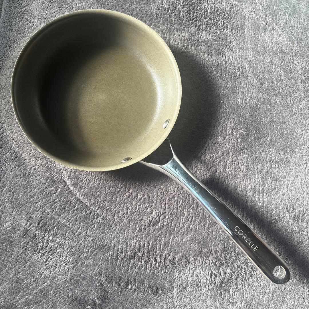 コレール フライパン　20cm、26cm深型