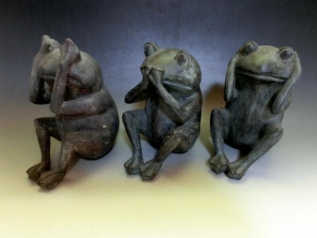 置物■蛙 カエル（見ざる聞かざる言わざる）石膏オブジェ かえる 時代物 骨董品■