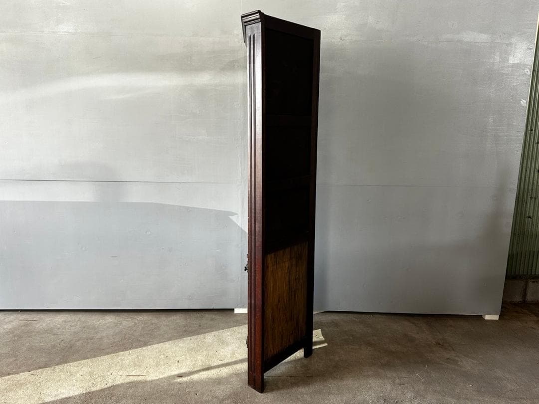 イギリスヴィンテージ コーナーカップボード コーナーキャビネット 食器棚 飾棚