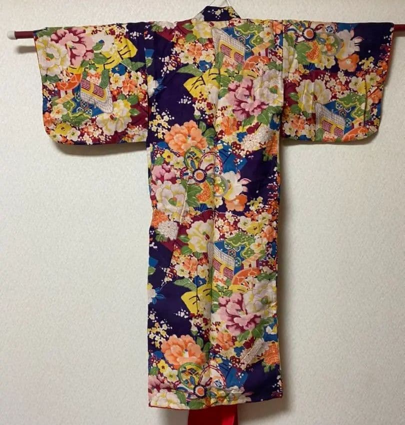No.86正絹アンティーク子供着物しつけ糸付き綺麗です着丈86.5センチ裄丈41