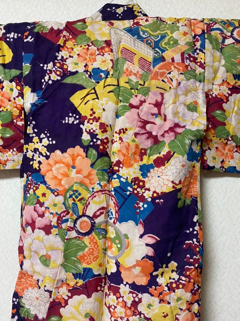 No.86正絹アンティーク子供着物しつけ糸付き綺麗です着丈86.5センチ裄丈41