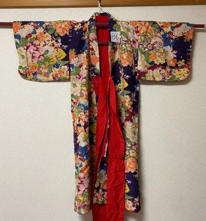 No.86正絹アンティーク子供着物しつけ糸付き綺麗です着丈86.5センチ裄丈41